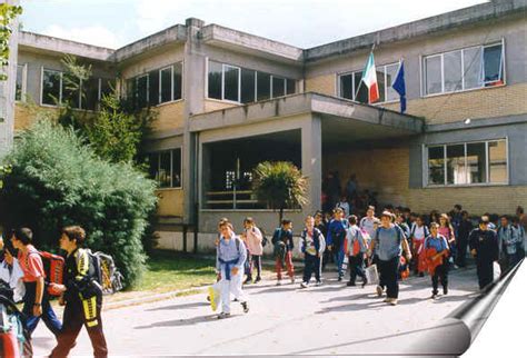 Scuole a Cassino. Elementari, Medie e Superiori - Indettaglio.it