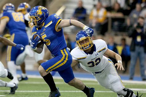 Sd state football. South Dakota State football anxious to make good on second trip to Frisco. ... December 17, 2022, at Dana J. Dykhouse Stadium in Brookings, SD. ... 