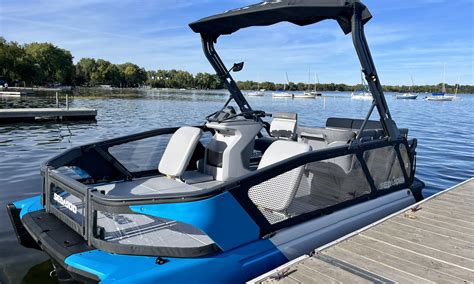 Sea doo switch reviews. Dec 15, 2022 · 5/825 lb. Stowage Capacity: 141 gal. Contact Sea-Doo. Sea-Doo – Valcourt, Quebec; 888-272–9222 ; sea-doo.com. More: 2023 Boat Buyers Guide, 2023 Boat Buyers Guide Pontoon Boats, boat tests, Boats, Pontoon Boats, Sea-Doo. The Sea-Doo Switch 13 Sport mixes the responsiveness of a PWC with the open layout of a pontoon. 