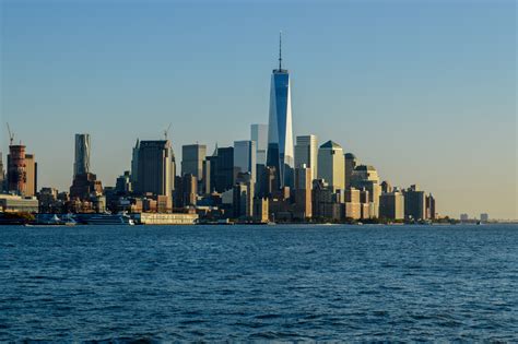 Sea new york. The report projects that sea levels will rise an average of 10 to 12 inches by 2050, which is about as much as the increase during the 100 years from 1920 to 2020. Those projections don’t change ... 