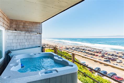 Seagull Beachfront Inn from $67. Lincoln City Hotel Deals