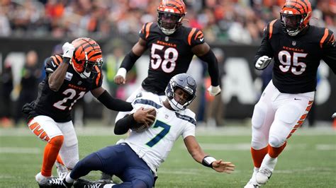 Seahawks lament wasted chances in the red zone in a 17-13 loss to the Bengals