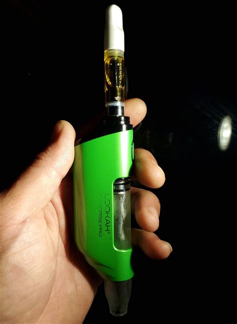 The Lookah Seahorse Pro Plus dab pen has 3 heat settings and is 