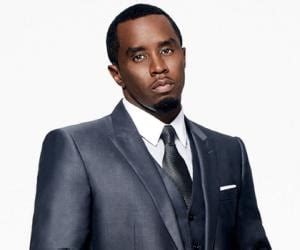 Sean Combs Biography - Facts, Childhood, Family Life & Achieve…