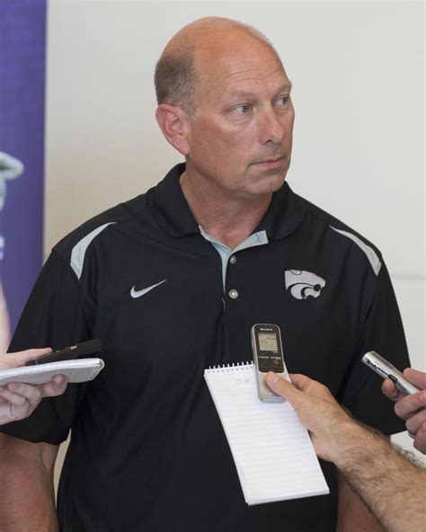 Sean snyder kansas. Sean had spent every season from 1994-2018 under his father at Kansas State, minus a three-year stint when Ron Prince led the program but kept Sean on staff. In 2019, the first year of the Chris ... 
