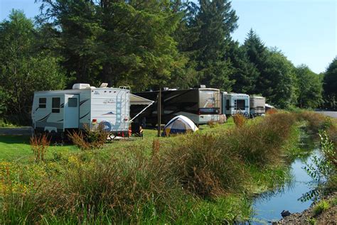 Seaside rv resort. Pitch a tent and stay a while along the coast of Oregon and witness the beauty of the coastline. Utilizing one of Thousand Trails’ many Oregon Coast RV Resorts, visitors have the opportunity to explore the gifts of nature such as the Columbia River and the vast Pacific Ocean. Fishing, camping, hiking, canoeing, rafting – you name it ... 