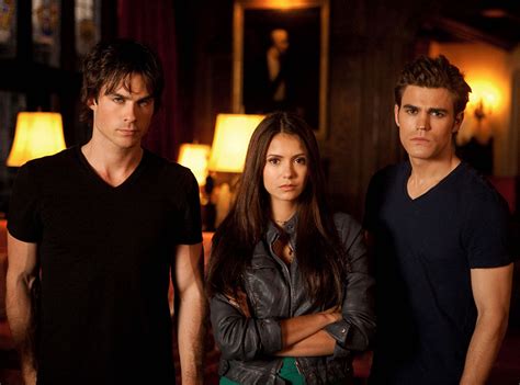 Season 1 tvd. 1. They really wanted to make this episode accessible for new fans. By doing so, they had to keep rehashing themes diehards are very familiar with in dialogue, like Stefan will always respect ... 