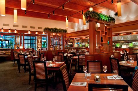 Seasons 52 restaurant. Specialties: Seasons 52 is a comfortable and stylish fresh grill and wine bar offering a refreshingly balanced approach to dining. Here, guests can feel free to enjoy themselves … 