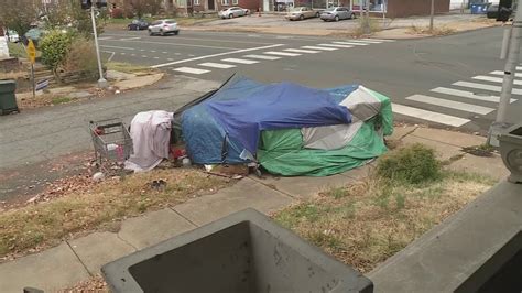 Seasons change, concerns remain over St. Louis sidewalk squatters