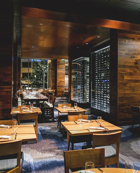 Seastar bellevue. Aug 1, 2017 · Seastar, which celebrated its 15th anniversary last spring, underwent a complete rebuilding of the interior, from the studs up. ... Bellevue’s Seastar Restaurant and Raw Bar reopens after top-to ... 