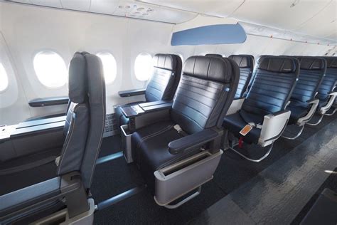 For your next United flight, use this seating chart to get the most comfortable seats, legroom, ... Boeing 737 MAX 9 (7M9) Boeing 737-700 (737) Domestic Layout 1; ... SeatGuru was created to help travelers choose the best seats and in-flight amenities. Forum; Mobile; FAQ;. 