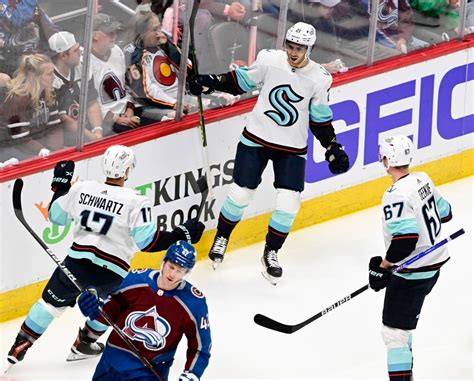 Seattle Kraken upset Avalanche in Game 1, handing a playoff series deficit to Avs team that never faced one in 2022 Stanley Cup run
