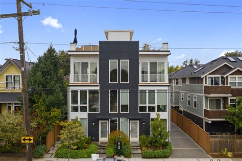 Seattle townhomes. Stand-alone Luxury Ballard Townhome with Panoramic Views of Skyline, S. $3,800. kitsap / west puget Remarkable Value. Unbeatable Location. $1,095. Tacoma ... Seattle Serenity - 1 Bed Apartment with In-Unit Laundry! $500. Richmond Highlands 1/bd, in Seattle WA, Washer/dryer in-unit. $1,595 ... 