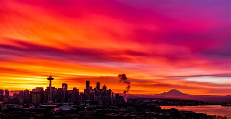 Sunrise and sunset in Seattle, Washington, on January 2021 with day length, twilight and solar noon.. 