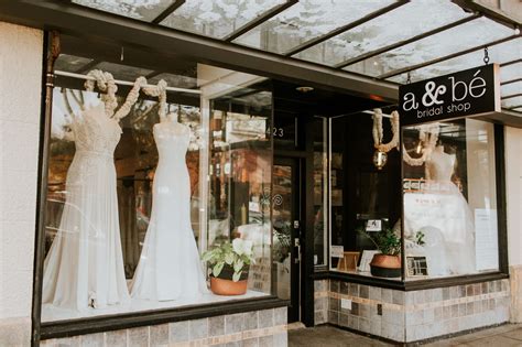 Seattle wedding dress shops. 30 Jan 2018 ... After lunch (Psst, Seattle Brides – eat Thai here) my mom and I continued on to newly opened A & Bé Bridal in Ballard (where my BFF Christina ... 