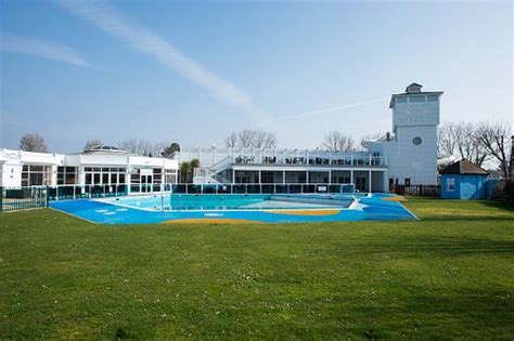 Seaview Escapes - Rockley Park Poole