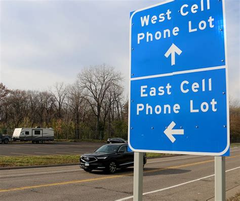 Second cell phone waiting lot open at MSP airport to accommodate Thanksgiving travel
