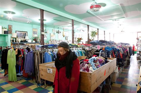 Second hand stores in Seyches, Aquitaine - cybo.com