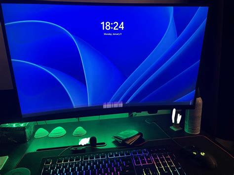 Second monitor flickering when gaming.  Understanding the potential causes...