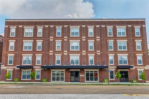 Second street flats memphis tn. See all available apartments for rent at Burkle and Main in Memphis, TN. Burkle and Main has rental units starting at $1238. ... 62 N Main St, Memphis, TN 38103. 1 / ... 