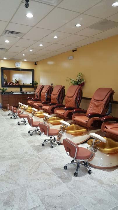 Shorewood. , IL. 3.5 ☆☆☆☆☆ 77 reviews Nail salon. Located in Shorewood, Le Petit Nails Salon is a highly respected and well-known nail salon that has built a reputation for providing exceptional nail care services in a friendly and relaxing environment. The salon is home to a team of highly trained and skilled nail technicians …. 