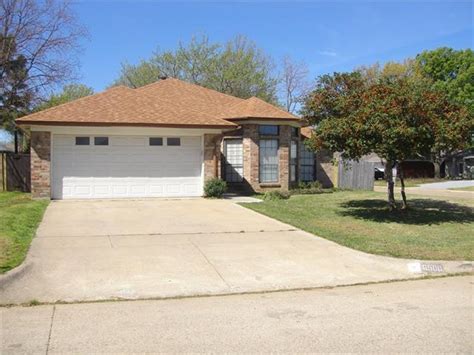 Section 8 House for rent Dallas, Texas 2023-10-09 11:44:14 Conveniently located 15 mins from downtown Dallas this home is a starter home completely rehabbed 3 bedroom 1.5 bath just under 1200 sqft. 