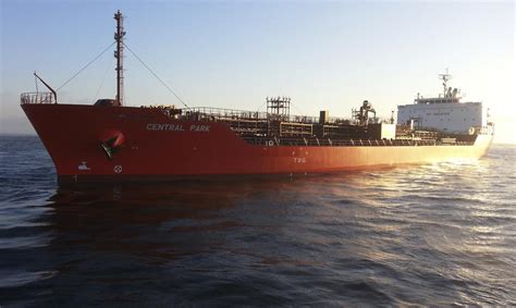 Secuestran petrolero vinculado con Israel frente a las costas de Yemen