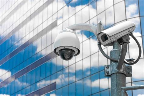 Security cameras for business. Business security cameras can: Help catch crime and reduce risk inside and outside the organization. Maintain perimeter, building, and grounds security. Monitor traffic. Surveil areas that would be hazardous to humans, like areas with radioactive waste. Provide valuable law enforcement evidence. 