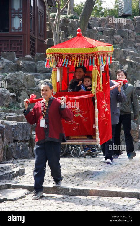 Sedan chair carried hi-res stock photography and images