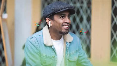 Sedang Galau? Ini Lagu-lagu Glenn Fredly yang Menyayat Hati!