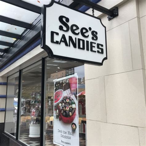 See's Candies store or outlet store located in Seattle, W