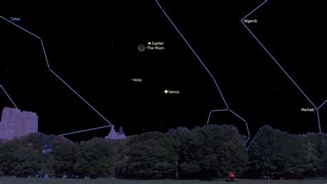 See the moon and Venus dance together in Wednesday evening