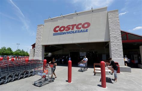 Seeno asks city to reject new East Bay Costco