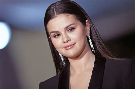 According to Celebrity Net Worth, Selena Gomez’s net worth in 2022 is $95 million. Meanwhile, the website estimates Bieber to be around $285 million. Gomez focuses on music, business deals, and the acting industry. ... Swift — whose net worth Forbes estimates at $570 million — is getting all the love and most of the money while .... 
