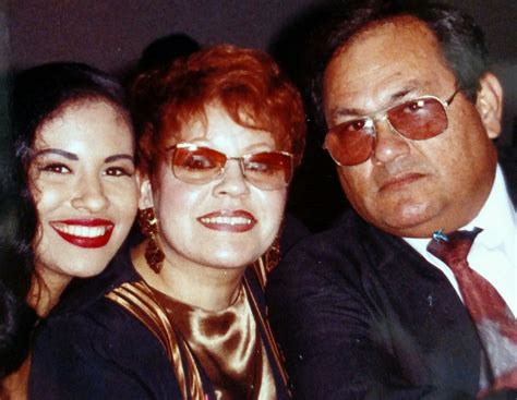 Selena parents. Things To Know About Selena parents. 