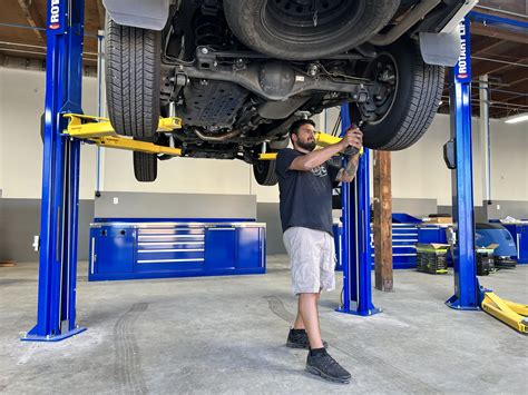 Self service garage. The staff at our shop has over 40 years of auto experience between them. We are dedicated to making sure your experience with us exceeds your expectations. 