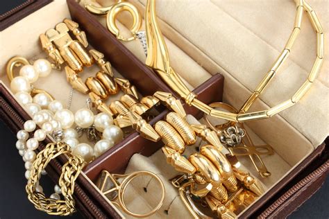 Sell jewelry. If you’re in need of quick cash, pawning your precious jewelry may seem like a viable option. However, before you head to the nearest jewelry pawn shop, there are a few things you ... 
