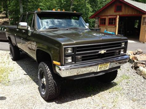 Sell used 84 Chevy K30 3+3 crew cab 4x4 Vortec 5.7 Gear Vendor …