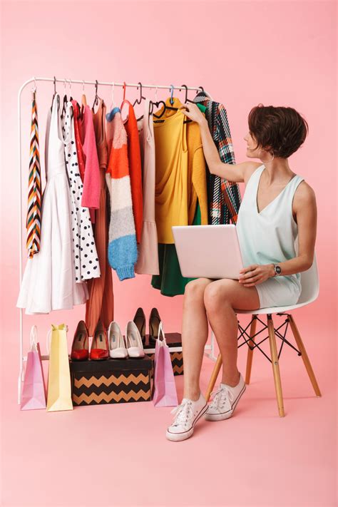 Sell your clothes. Buy, sell, and discover fashion, home decor, beauty, and more 