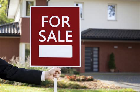 Selling house without realtor. Jun 9, 2021 · Learn the pros and cons of selling your home without an agent, also known as for sale by owner or FSBO. Find out how to set the price, market your home, handle the legal paperwork and save money on commission. 