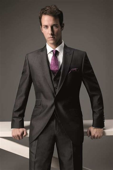 Semi formal wedding attire male. Jul 27, 2561 BE ... Suits: A dark suit is the foundation of a semi-formal look. A two or three-piece look, it's your choice. Black, navy and charcoal grey are all ... 