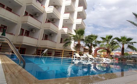 Semiz Apart Otel Jolly. 