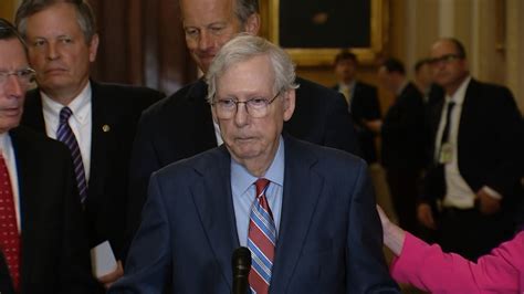 Sen. McConnell appears to freeze during remarks again