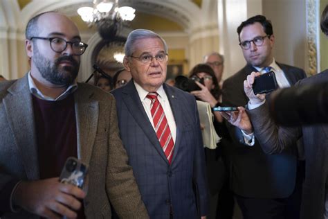 Sen. Menendez tells Senate colleagues he won’t resign