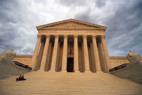 Senate Dems OK subpoenas in Supreme Court ethics probe