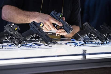 Senate passes Liberal bill that enshrines handgun freeze, targets ghost guns