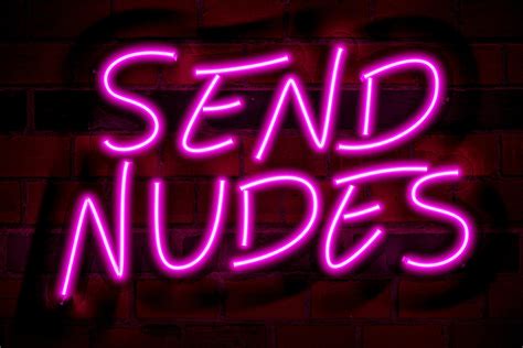 Send nudesx. Signal comes into play once you already have someone you want to exchange nudes with. So you can use it with your desktop computer or laptop. This makes it great for sexting sessions no matter where you are, and you can always access the messages you've received on your other devices. 10. SextPanther. 