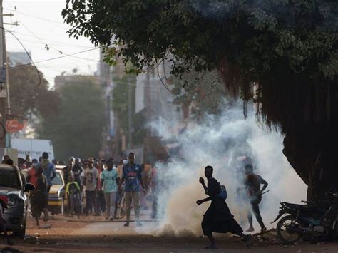 Senegal’s government suspends mobile internet access amid days of deadly clashes