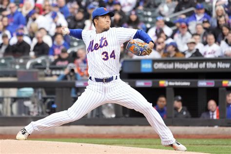 Senga pitches Mets past Marlins 5-2 in Citi Field debut