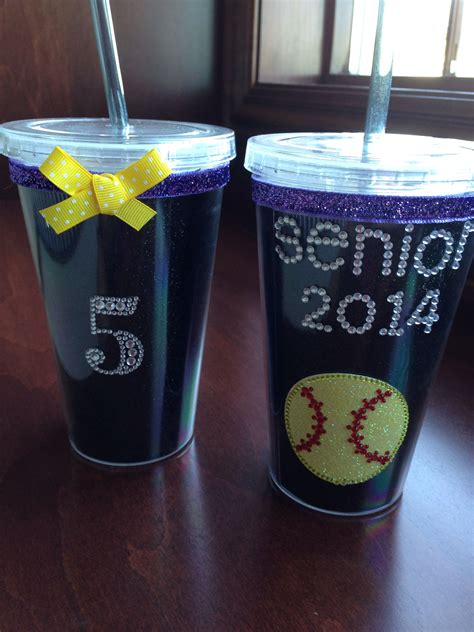 Senior night gifts softball. No matter what sport they play - football, soccer, volleyball, tennis, basketball, lacrosse, field hockey or any other high school sport - get tons of ideas for celebrating Senior Night for your high school athlete! #classof2022 #seniortraditions #seniorclass #seniormom #teammom #footballmom #soccermom #volleyballmom #cheermom 